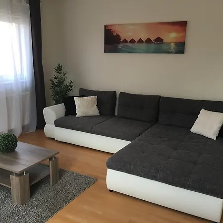 Blue Lagoon Apartment *